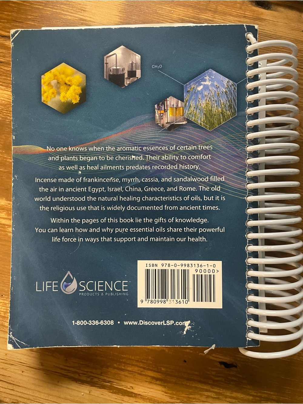 Essential Oils Pocket Reference - Blue spiral bound - Picture 4 of 4
